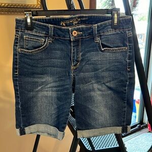 Girls size 11 denim shorts.